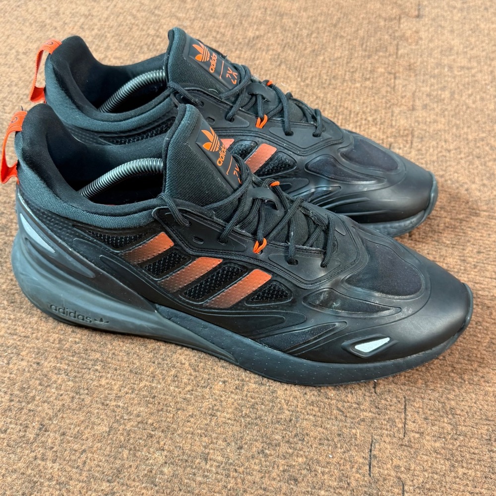 B+ Adidas ZX 2K Boost 2.0 Mens Sneakers Black Solar Orange GZ9087 Size 11.5 gym